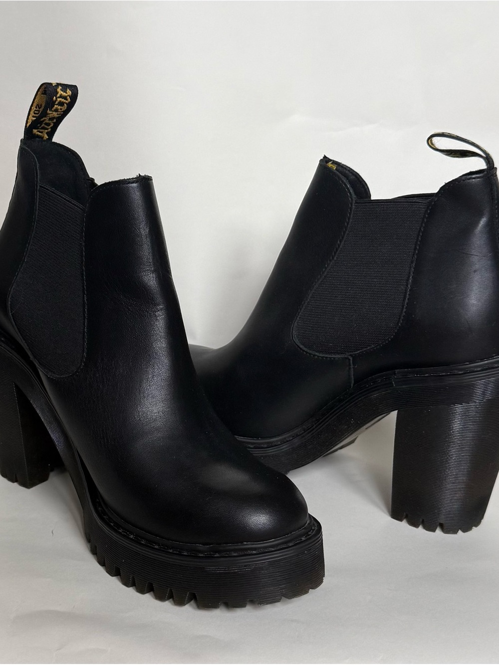 NEW Dr. Martens Black Chelsea Boots - Picture 5 of 9